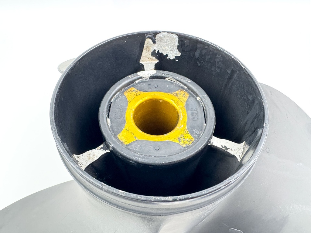 Evinrude Johnson OMC 3 Blade Aluminum Prop 14.8" X 17P Right Hand