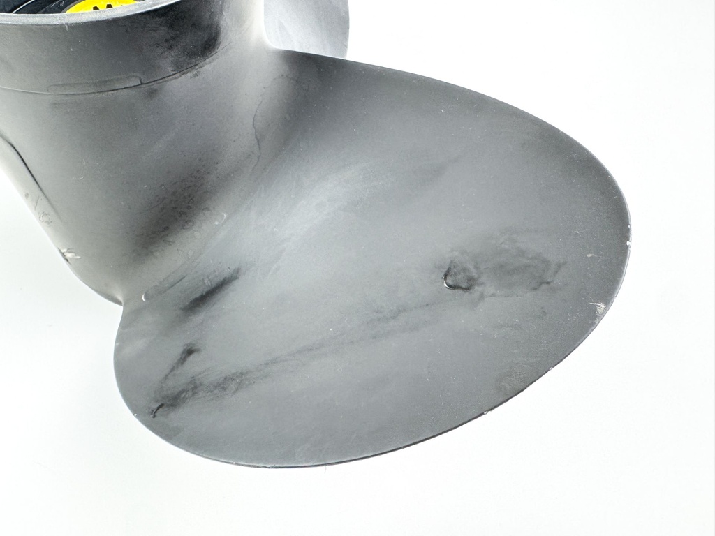 Evinrude Johnson OMC 3 Blade Aluminum Prop 14.8" X 17P Right Hand