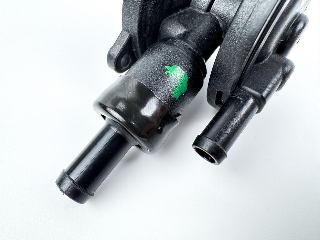 2017 Evinrude 200 HP Etec 2 Stroke Outboard Fuel Lift Pump 5007727 OEM