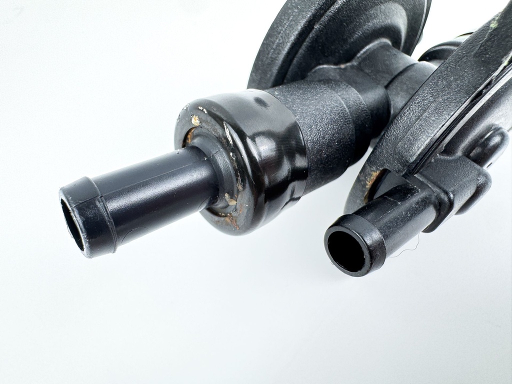 2017 Evinrude 200 HP Etec 2 Stroke Outboard Fuel Lift Pump 5007727 OEM