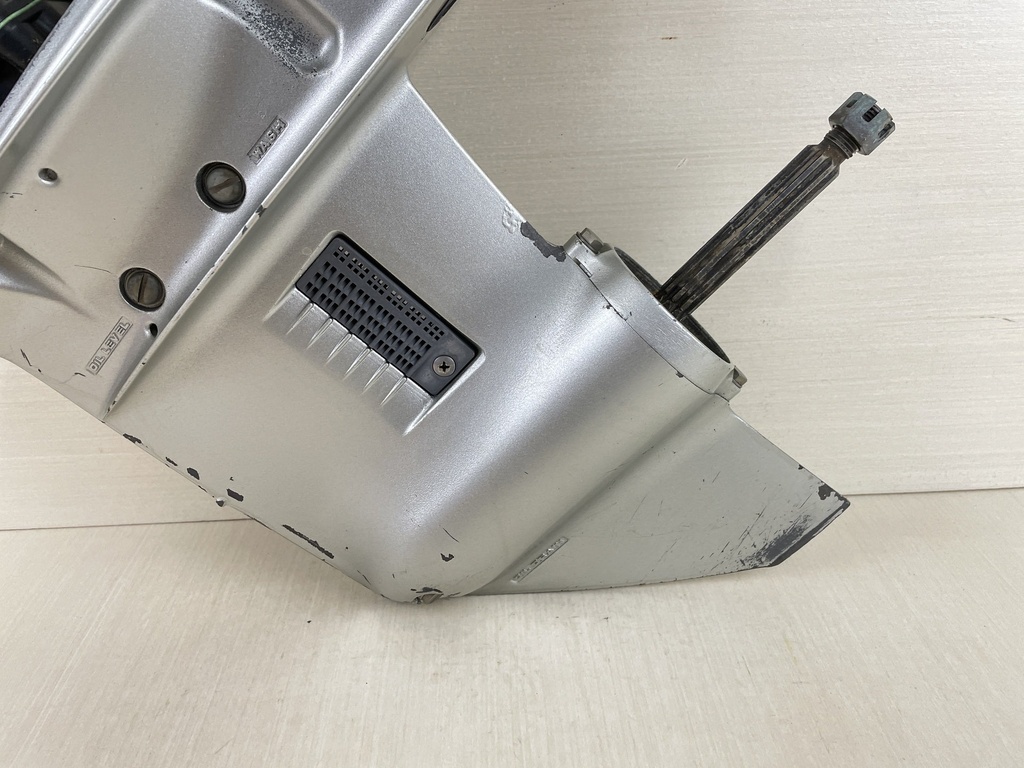 1997 Honda 25HP 4 Stroke Outboard 20" Long Lower Unit Gear Case 41100-ZV7-722ZA