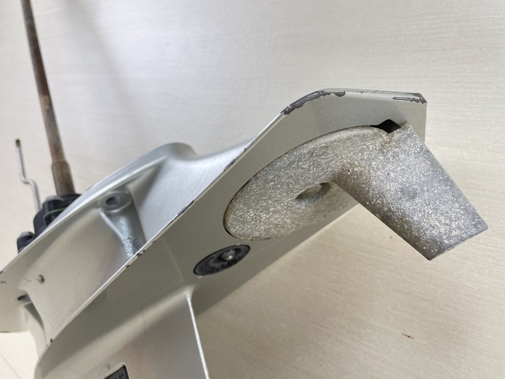 1997 Honda 25HP 4 Stroke Outboard 20" Long Lower Unit Gear Case 41100-ZV7-722ZA