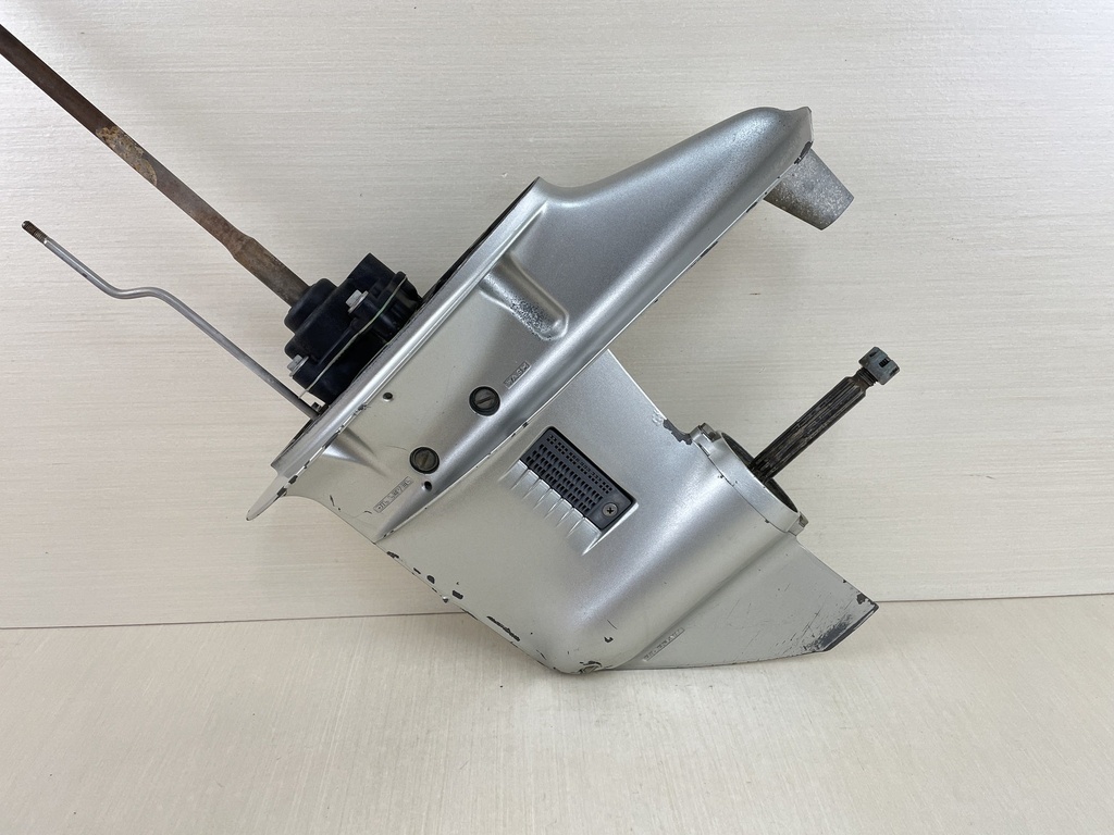 1997 Honda 25HP 4 Stroke Outboard 20" Long Lower Unit Gear Case 41100-ZV7-722ZA