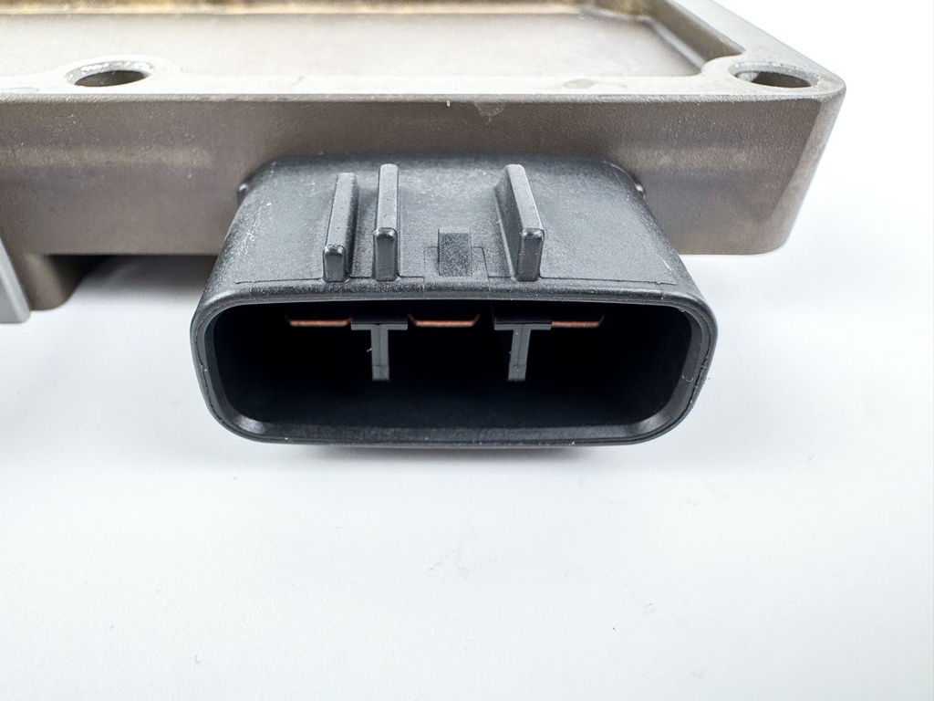 04 - 2022 Yamaha 150HP 4 Stroke Outboard Rectifier Regulator 63P-81960-01-00