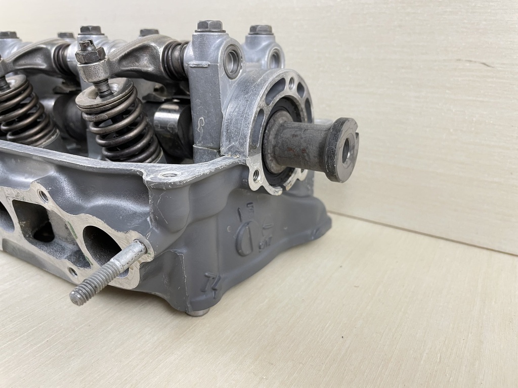 1998 Honda 50HP 4 Stroke Outboard Cylinder Head Assembly Complete 12215-ZW4-000