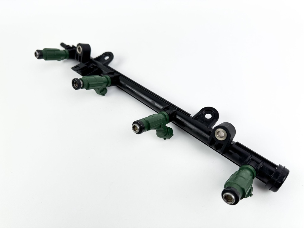 2016 Yamaha 150 HP 4 Stroke Outboard Fuel Injector Set W/ Rail 63P-13761-01-00 Cleaned