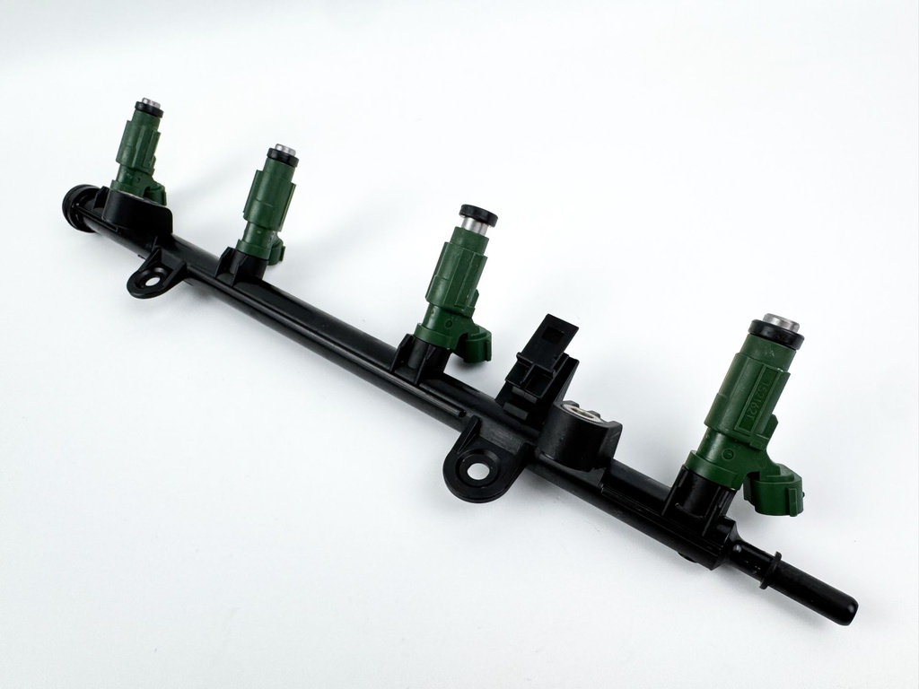 2016 Yamaha 150 HP 4 Stroke Outboard Fuel Injector Set W/ Rail 63P-13761-01-00 Cleaned