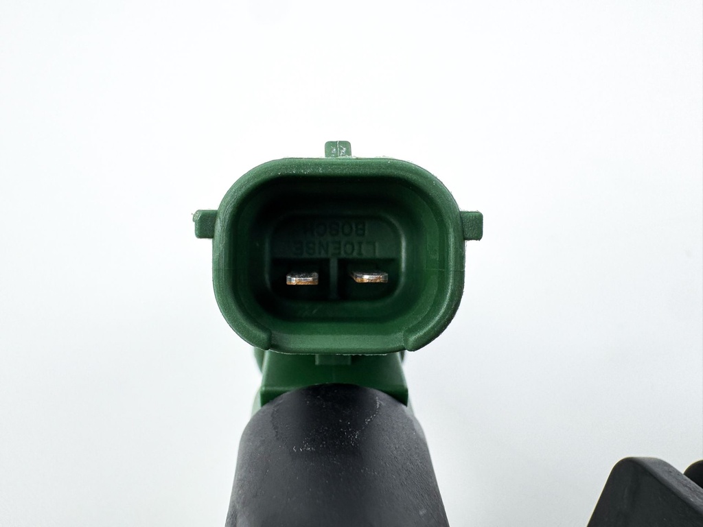 2016 Yamaha 150 HP 4 Stroke Outboard Fuel Injector Set W/ Rail 63P-13761-01-00 Cleaned