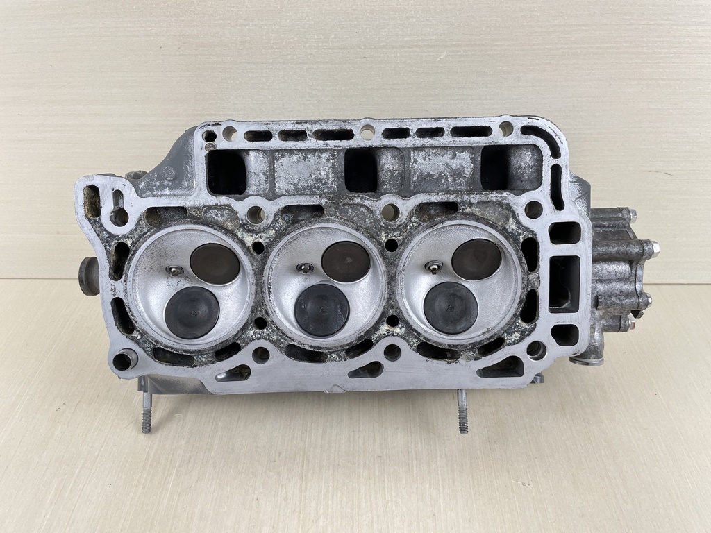1998 Honda 50HP 4 Stroke Outboard Cylinder Head Assembly Complete 12215-ZW4-000