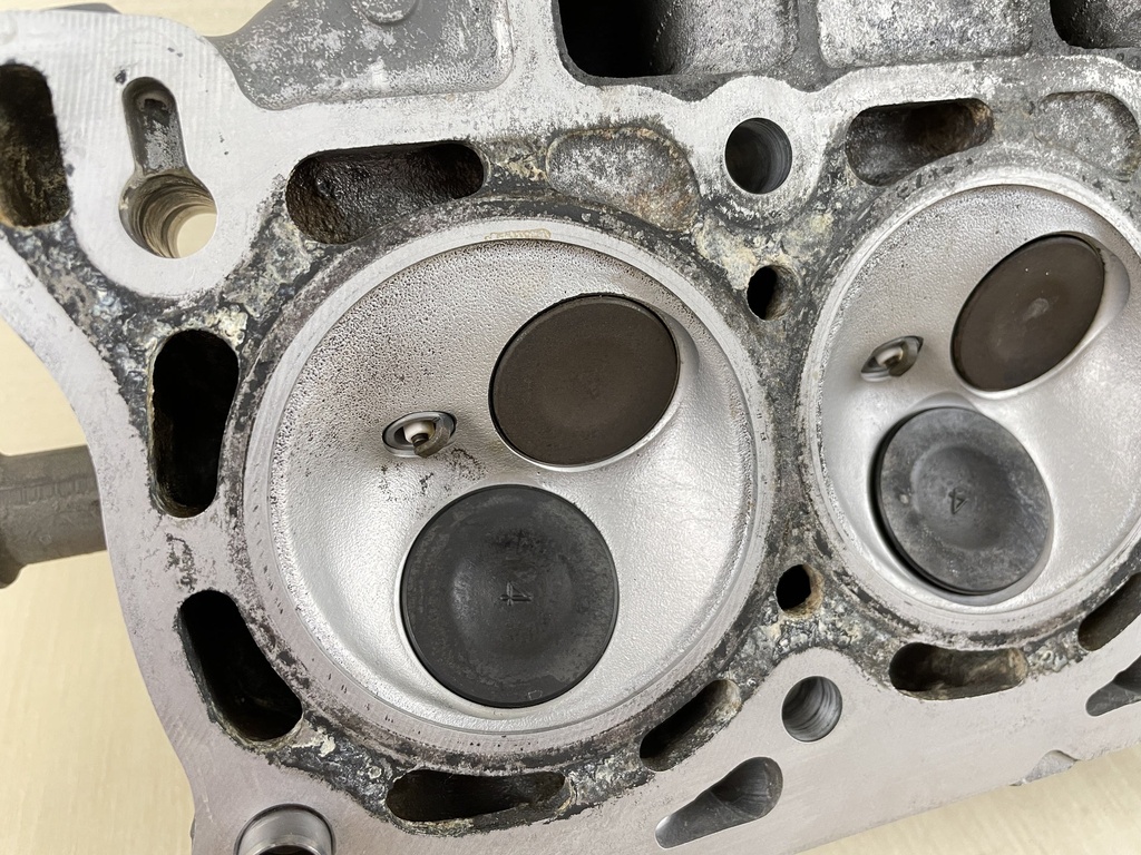 1998 Honda 50HP 4 Stroke Outboard Cylinder Head Assembly Complete 12215-ZW4-000