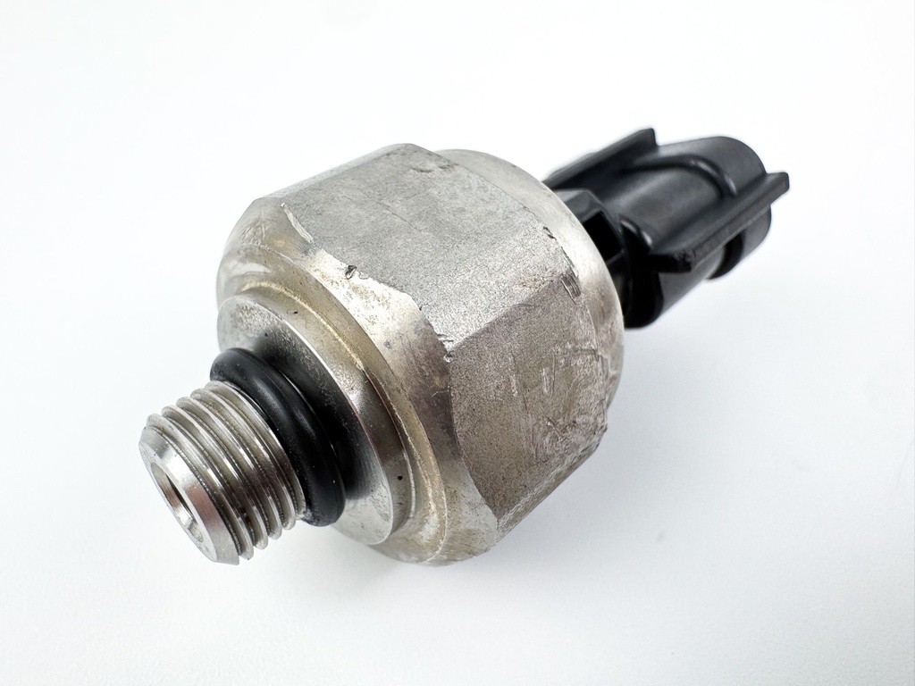 Yamaha 4 Stroke Outboard Oil Pressure Sender Sensor Unit 6AW-83651-00-00