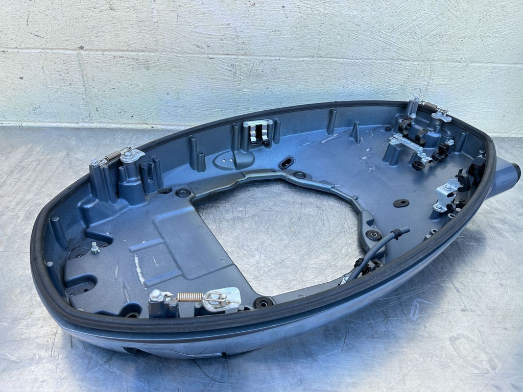 2016 Yamaha 150 HP 4 Stroke Outboard Bottom Cowling Pan 63P-42710-10-8D OEM