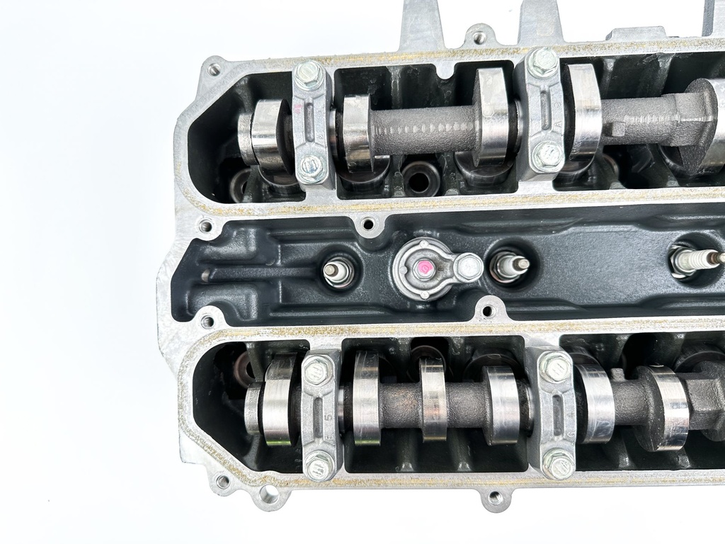 2016 Yamaha 150 HP 4 Stroke Outboard Cylinder Head 63P-W009A-04-9S OEM