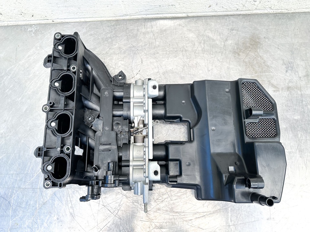 2016 Yamaha 150 HP 4 Stroke Outboard Intake Manifold & Throttle Body 63P-13751-20-00 OEM