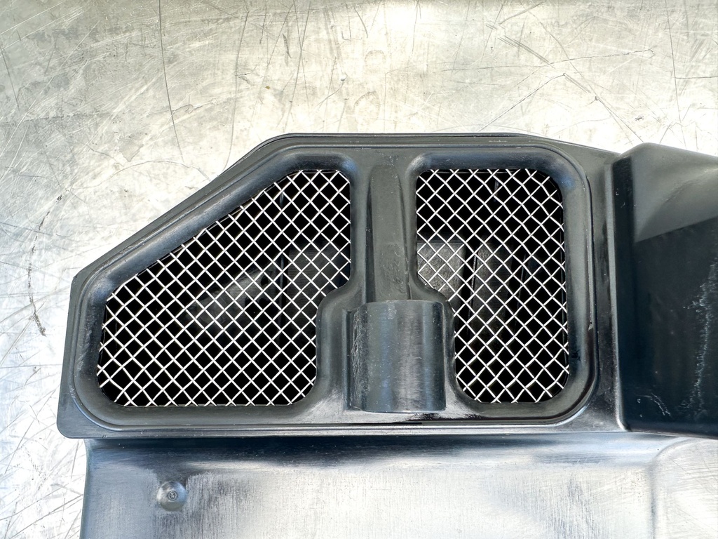 2016 Yamaha 150 HP 4 Stroke Outboard Intake Manifold & Throttle Body 63P-13751-20-00 OEM