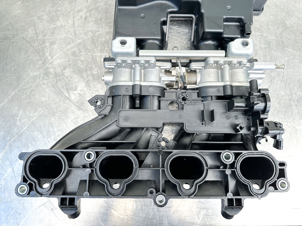 2016 Yamaha 150 HP 4 Stroke Outboard Intake Manifold & Throttle Body 63P-13751-20-00 OEM