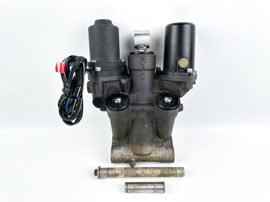 2016 Yamaha 150 HP 4 Stroke Outboard Power Trim Tilt Unit 63P-43800-13-00 OEM