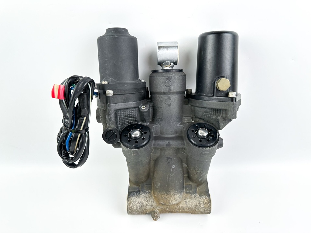 2016 Yamaha 150 HP 4 Stroke Outboard Power Trim Tilt Unit 63P-43800-13-00 OEM