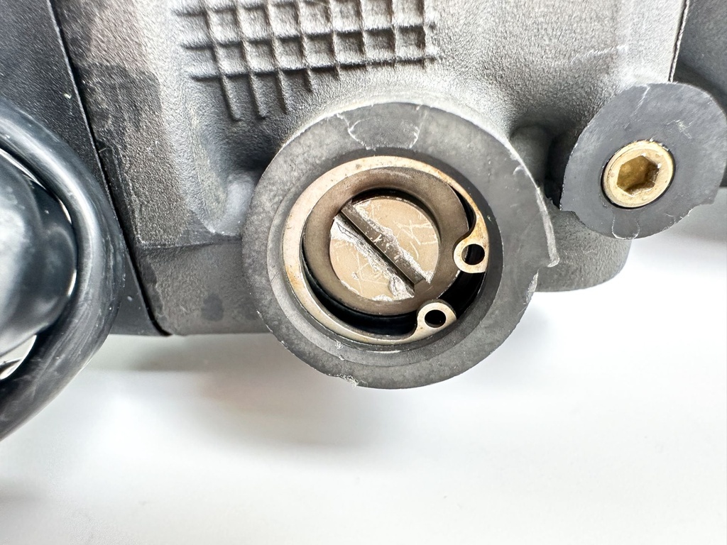 2016 Yamaha 150 HP 4 Stroke Outboard Power Trim Tilt Unit 63P-43800-13-00 OEM