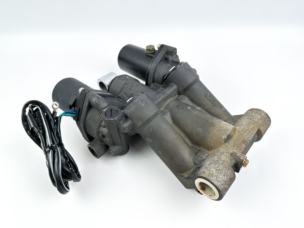 2016 Yamaha 150 HP 4 Stroke Outboard Power Trim Tilt Unit 63P-43800-13-00 OEM