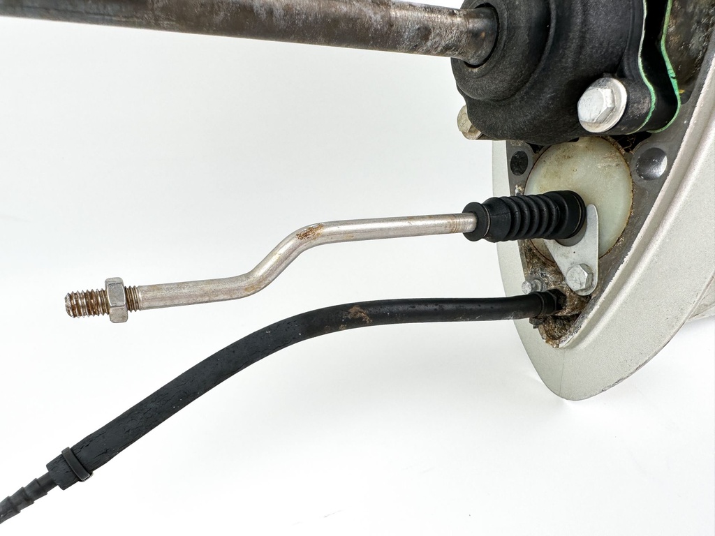 01-07 Honda 40 50 HP 4 Stroke Outboard 20" Lower Unit Gear Case 41100-ZW4-H16ZA