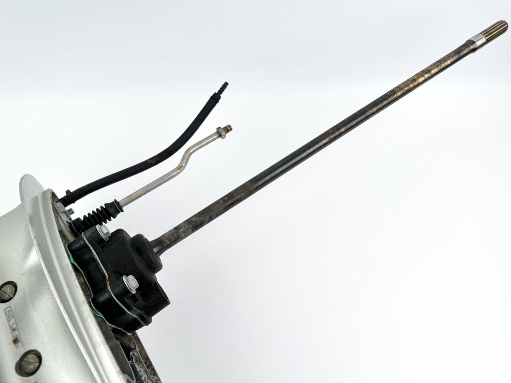 01-07 Honda 40 50 HP 4 Stroke Outboard 20" Lower Unit Gear Case 41100-ZW4-H16ZA