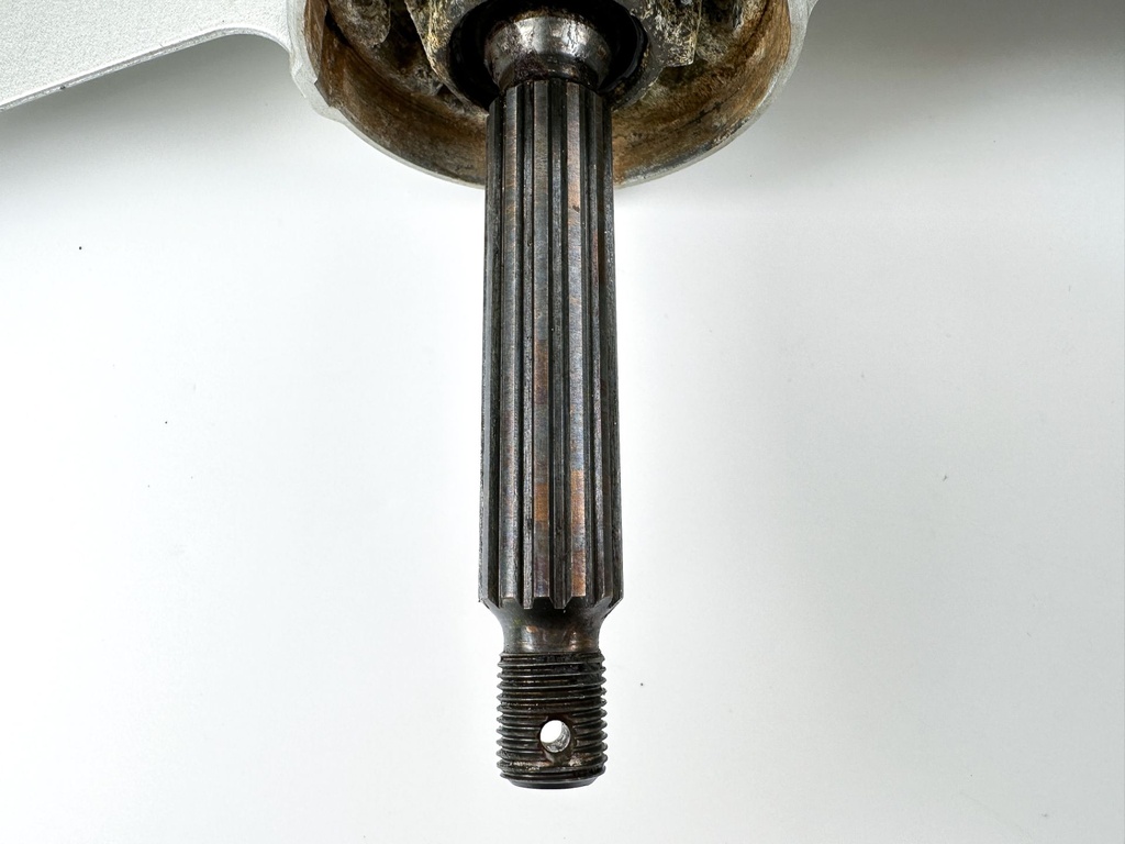 01-07 Honda 40 50 HP 4 Stroke Outboard 20" Lower Unit Gear Case 41100-ZW4-H16ZA