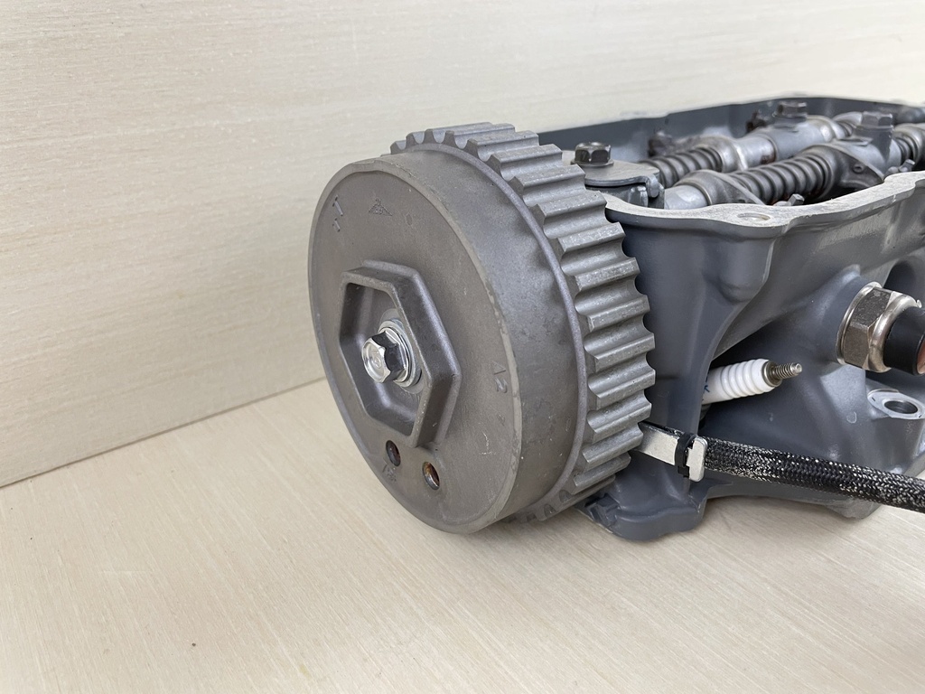 1997 Honda 25HP 4 Stroke Outboard Cylinder Head Complete 12215-ZV7-000ZA