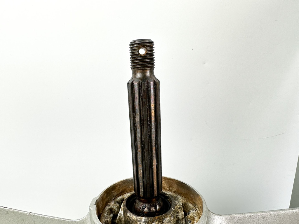 01-07 Honda 40 50 HP 4 Stroke Outboard 20" Lower Unit Gear Case 41100-ZW4-H16ZA