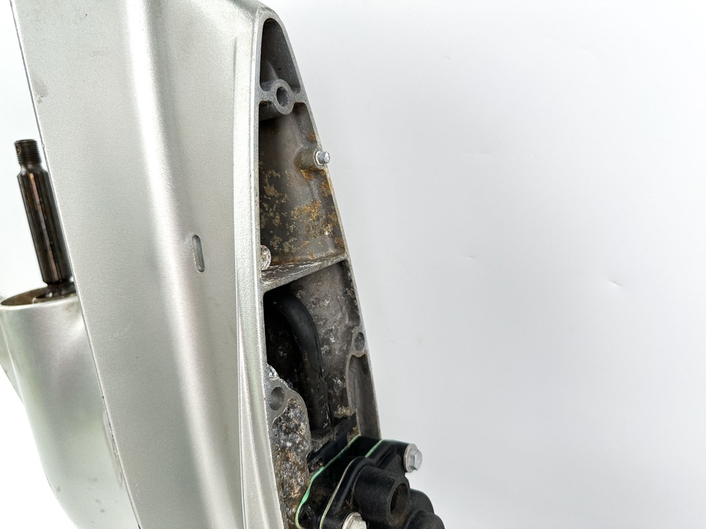 01-07 Honda 40 50 HP 4 Stroke Outboard 20" Lower Unit Gear Case 41100-ZW4-H16ZA