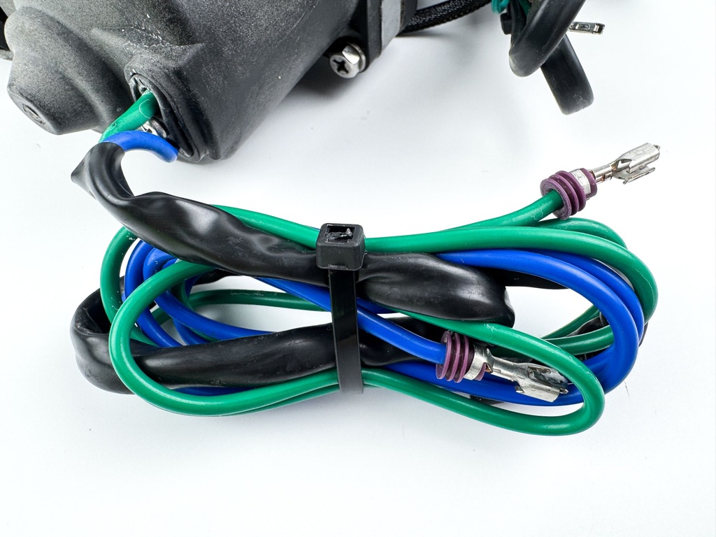 2017 Evinrude 200 HP Etec 2 Stroke Outboard Power Trim Tilt Unit 5005113 OEM