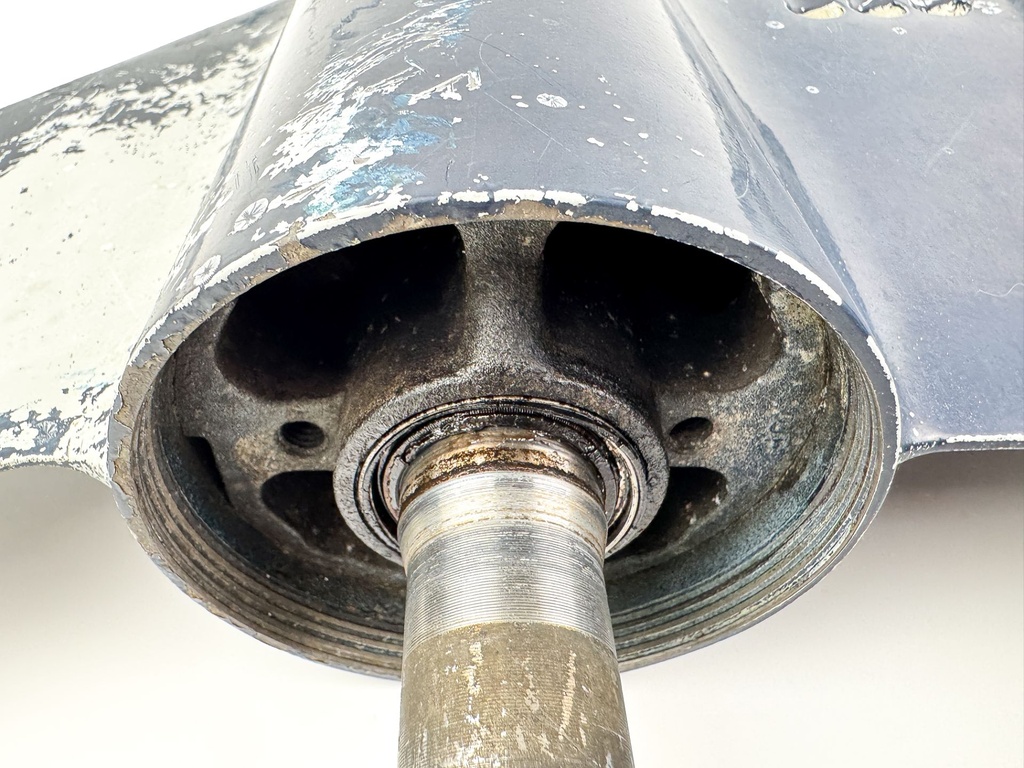 Evinrude Etec 40HP - 60HP Lower Unit Gearcase 20" Shaft Blue 5009330 5006558