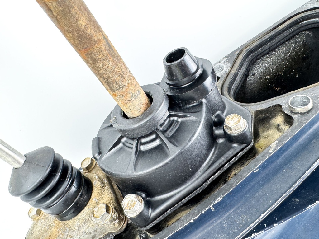 Evinrude Etec 40HP - 60HP Lower Unit Gearcase 20" Shaft Blue 5009330 5006558