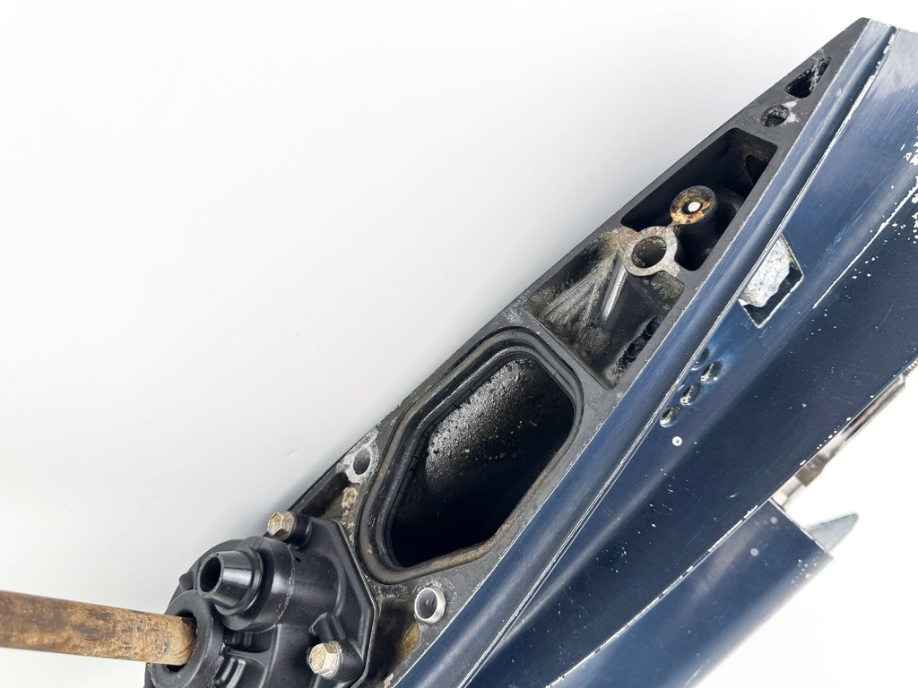 Evinrude Etec 40HP - 60HP Lower Unit Gearcase 20" Shaft Blue 5009330 5006558