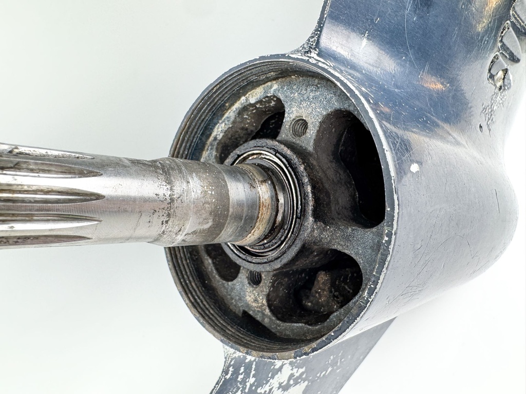 Evinrude Etec 40HP - 60HP Lower Unit Gearcase 20" Shaft Blue 5009330 5006558