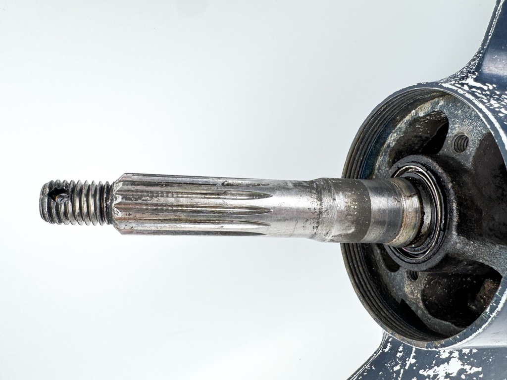 Evinrude Etec 40HP - 60HP Lower Unit Gearcase 20" Shaft Blue 5009330 5006558