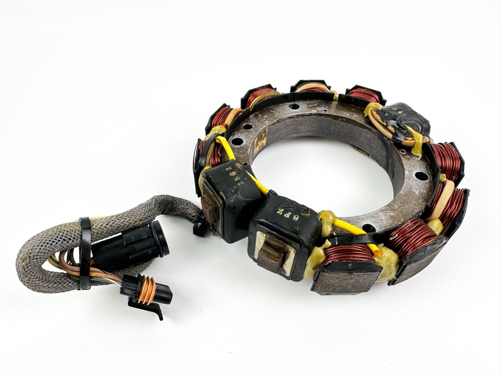 2001 Johnson 90 HP 2 Stroke Outboard Stator Assembly 0763760 OEM