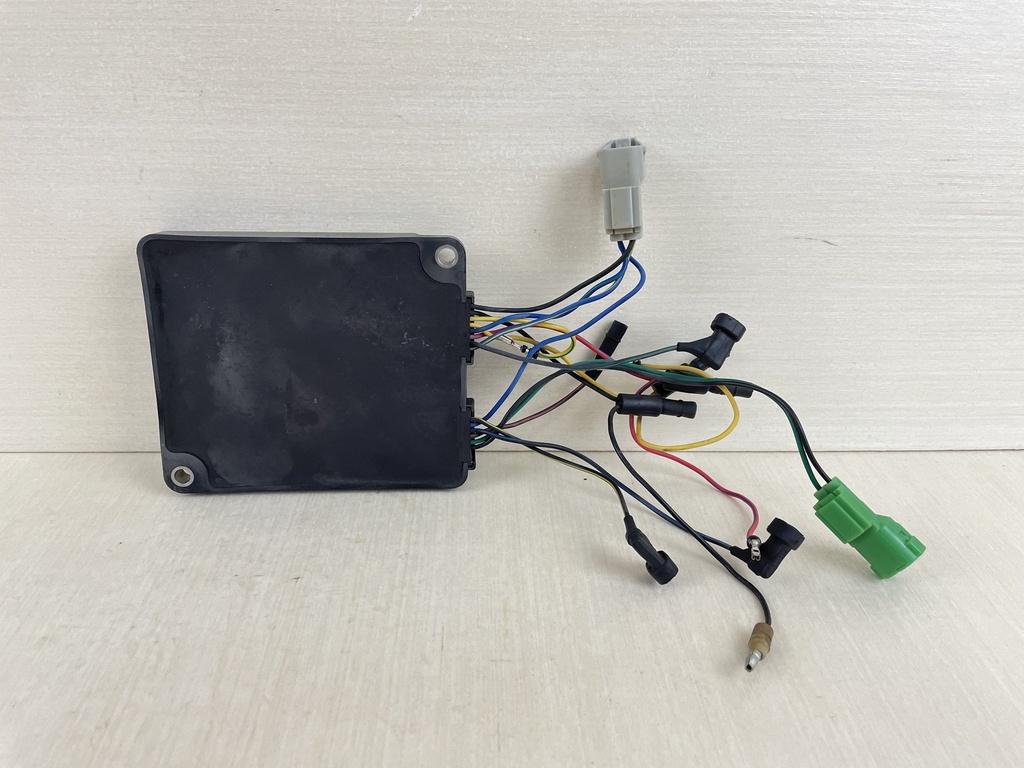1997 Honda 25HP 4 Stroke Outboard Ignition Control Module CDI 30580-ZV7-003