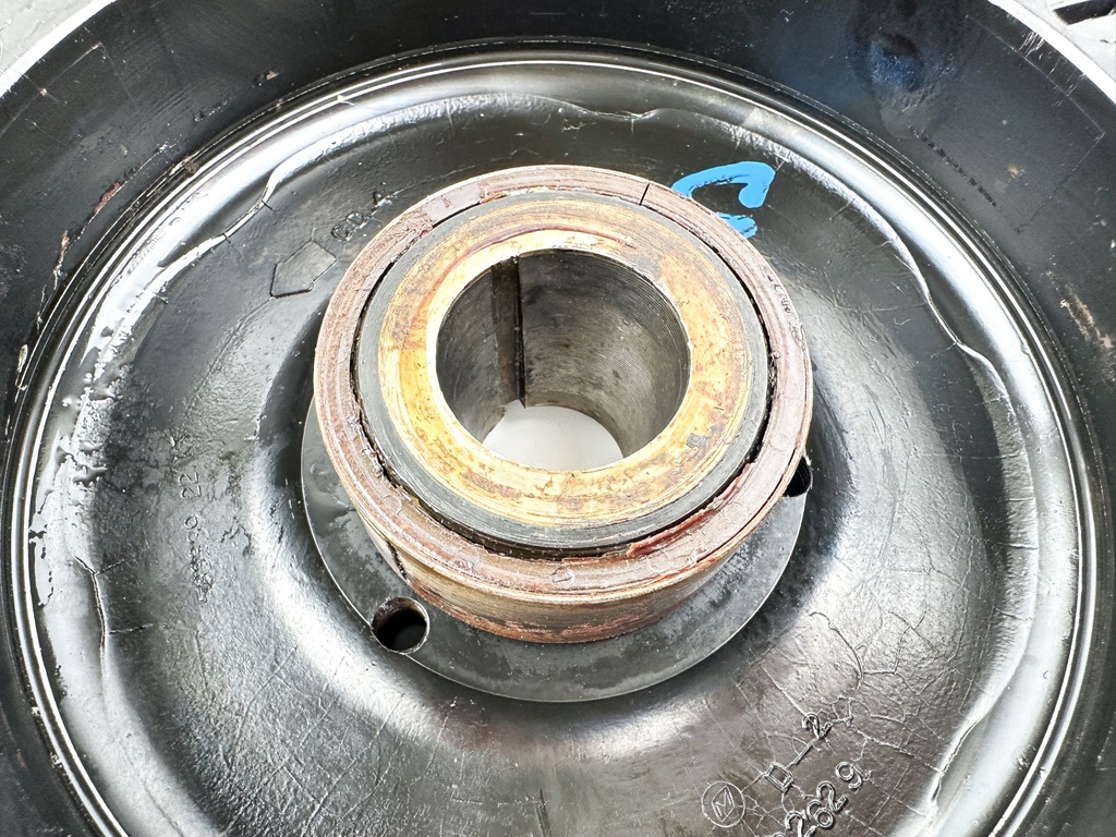 1995 Evinrude 115 HP 2 Stroke Outboard Flywheel 0583339 OEM