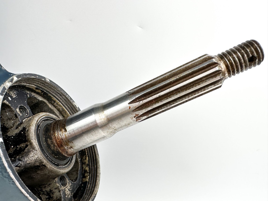 92 - 1998 Johnson Evinrude 85 88 90 100 112 115 HP V4 20" Lower Unit Gear Case