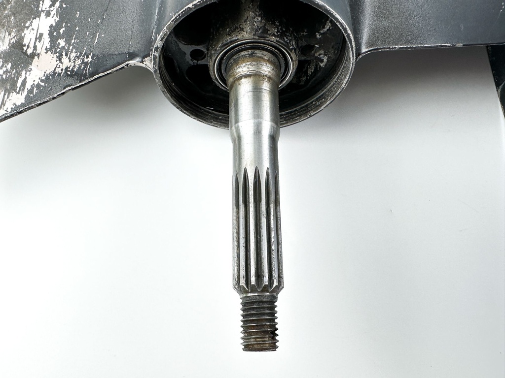 Johnson Evinrude 85 88 90 100 112 115 HP V4 20" LongLower Unit Gear Case 92 - 1998