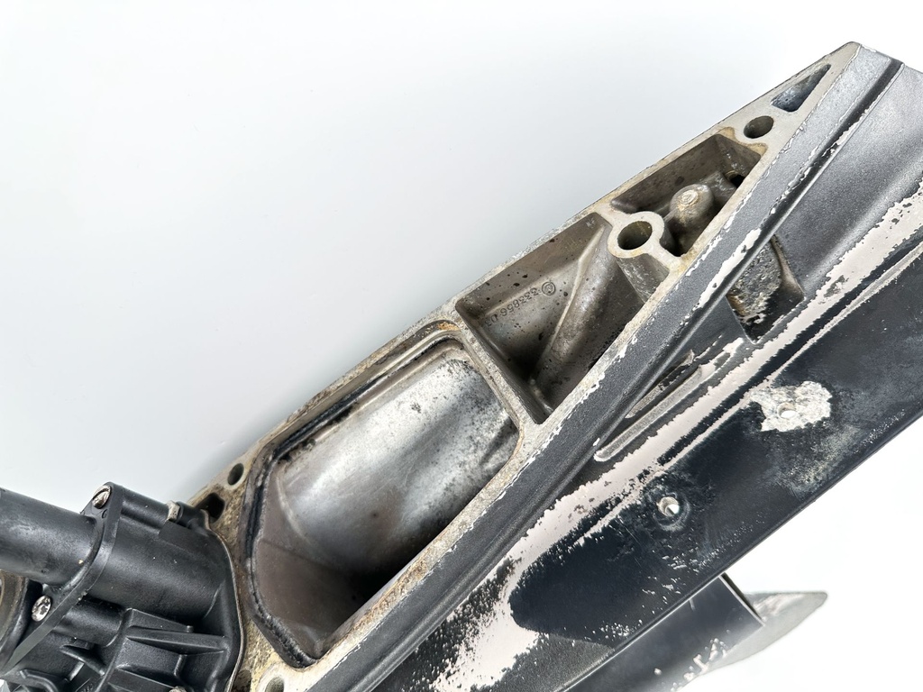 Johnson Evinrude 85 88 90 100 112 115 HP V4 20" LongLower Unit Gear Case 92 - 1998