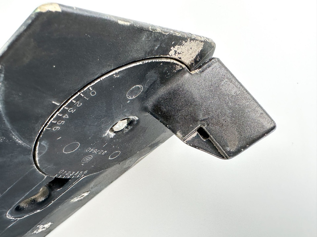 Johnson Evinrude 85 88 90 100 112 115 HP V4 20" LongLower Unit Gear Case 92 - 1998