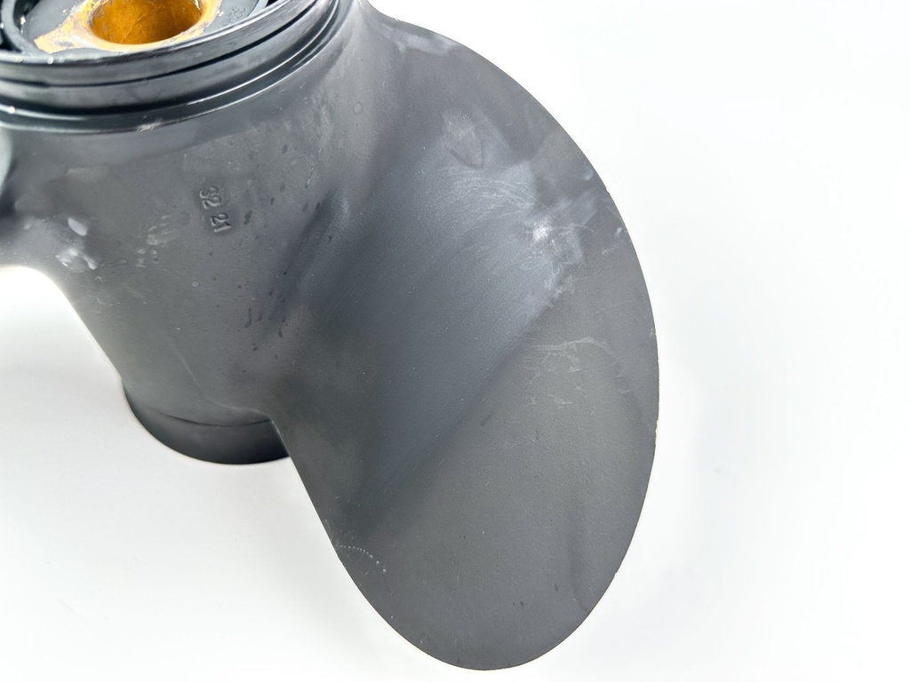 Johnson Evinrude OMC 3 Blade Aluminum Prop Propeller 13.25" X 17P RH