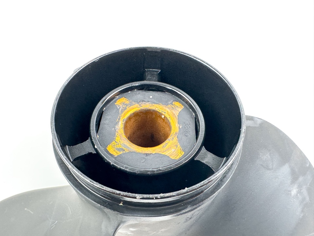 Johnson Evinrude OMC 3 Blade Aluminum Prop Propeller 13.25" X 17P RH