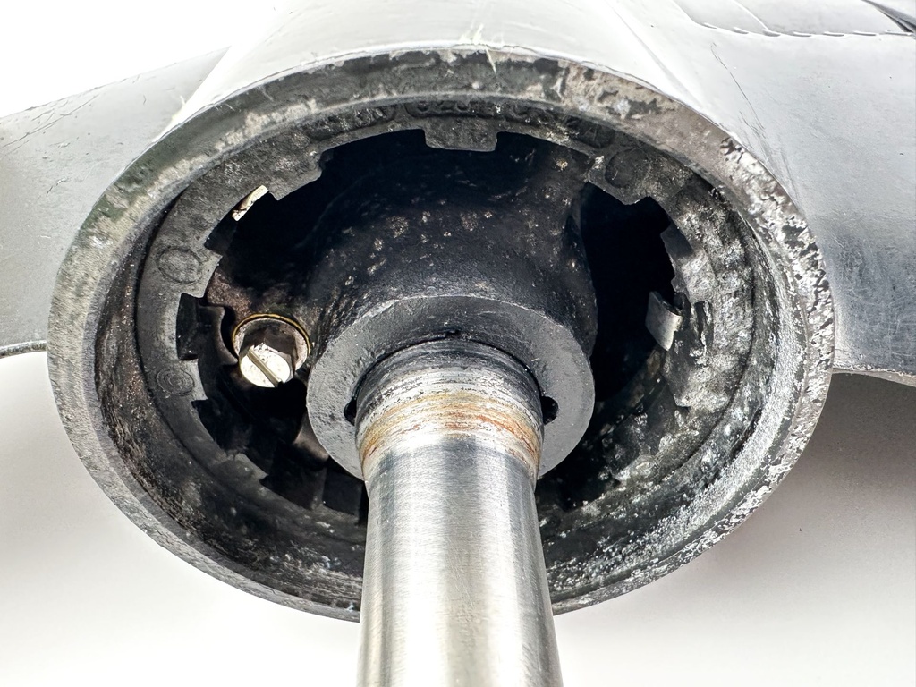 Mercury Verado 200 225 250 275 HP L6 25" XL Lower Unit Gear Case Standard RH