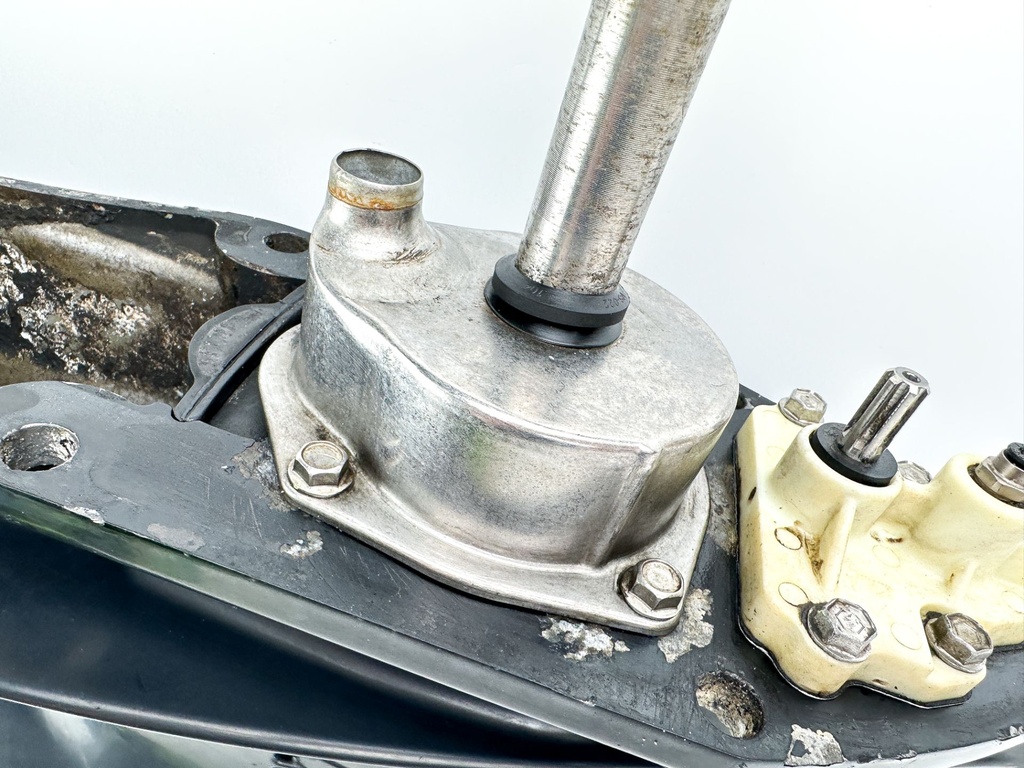 Mercury Verado 200 225 250 275 HP L6 25" XL Lower Unit Gear Case Standard RH