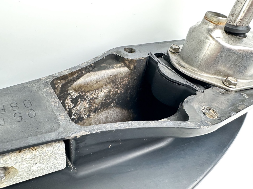 Mercury Verado 200 225 250 275 HP L6 25" XL Lower Unit Gear Case Standard RH