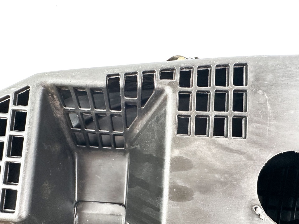 2017 Evinrude 200HP 2 Stroke Etec Outboard Intake Air Silencer Assembly 5007623 OEM