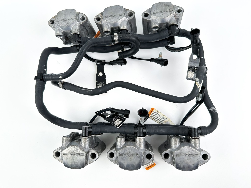 2017 Evinrude 200 HP 2 Stroke Etec Outboard Fuel Injector Set W/ Rail 5007765